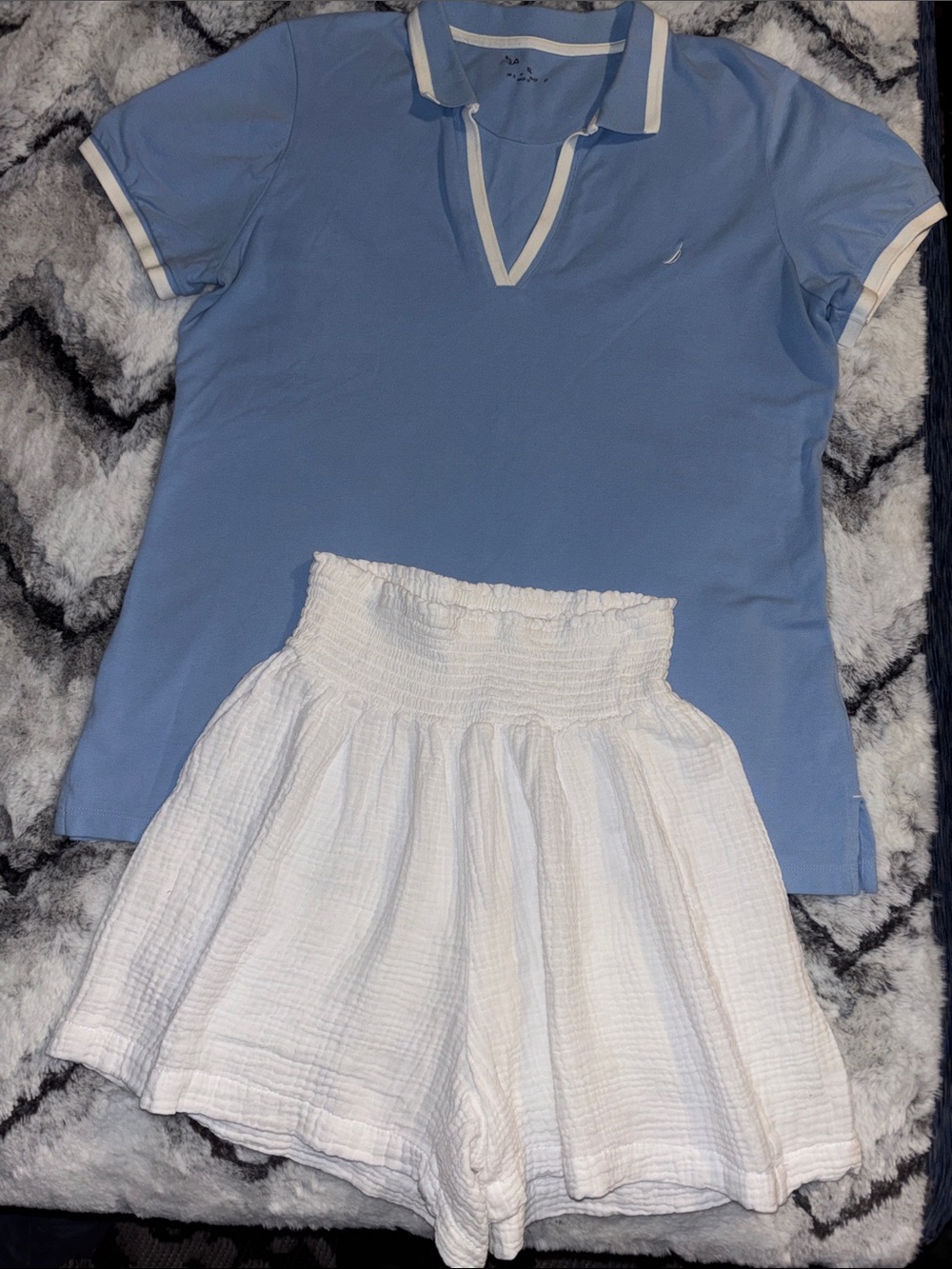 Nautica White High-Waist Smocked Women Shorts + matching shirt.NO STAINS,shadow